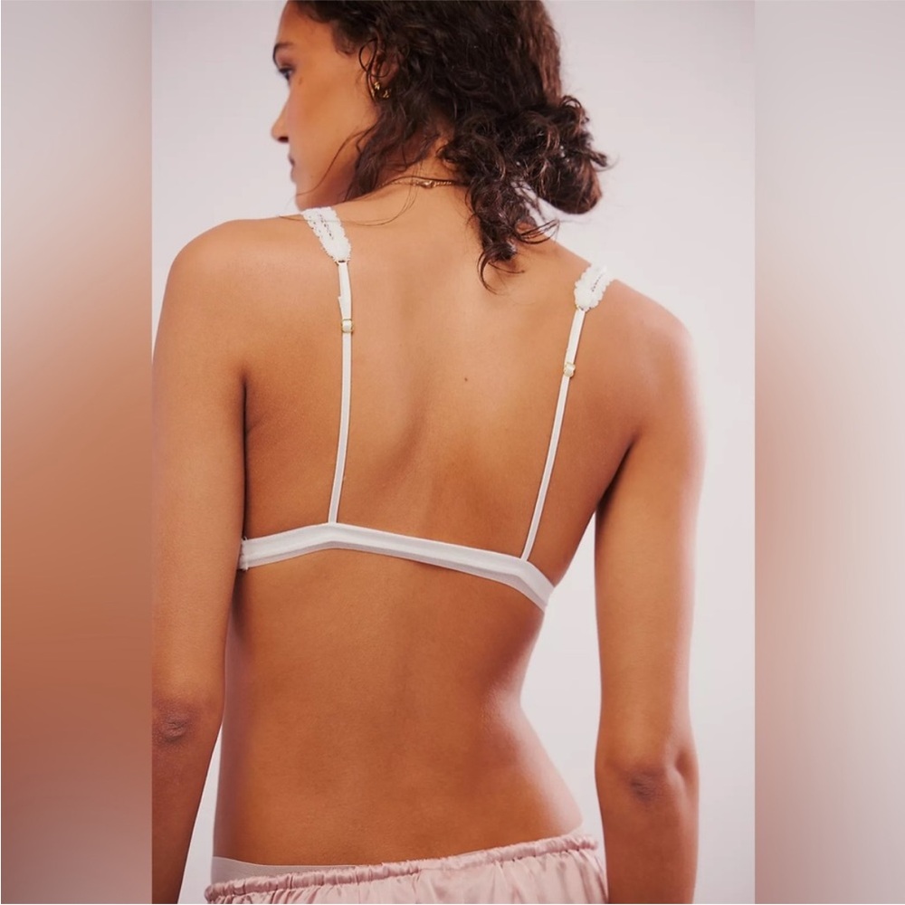 4040. Free People Reya Lace Bralette - Picture 2 of 4